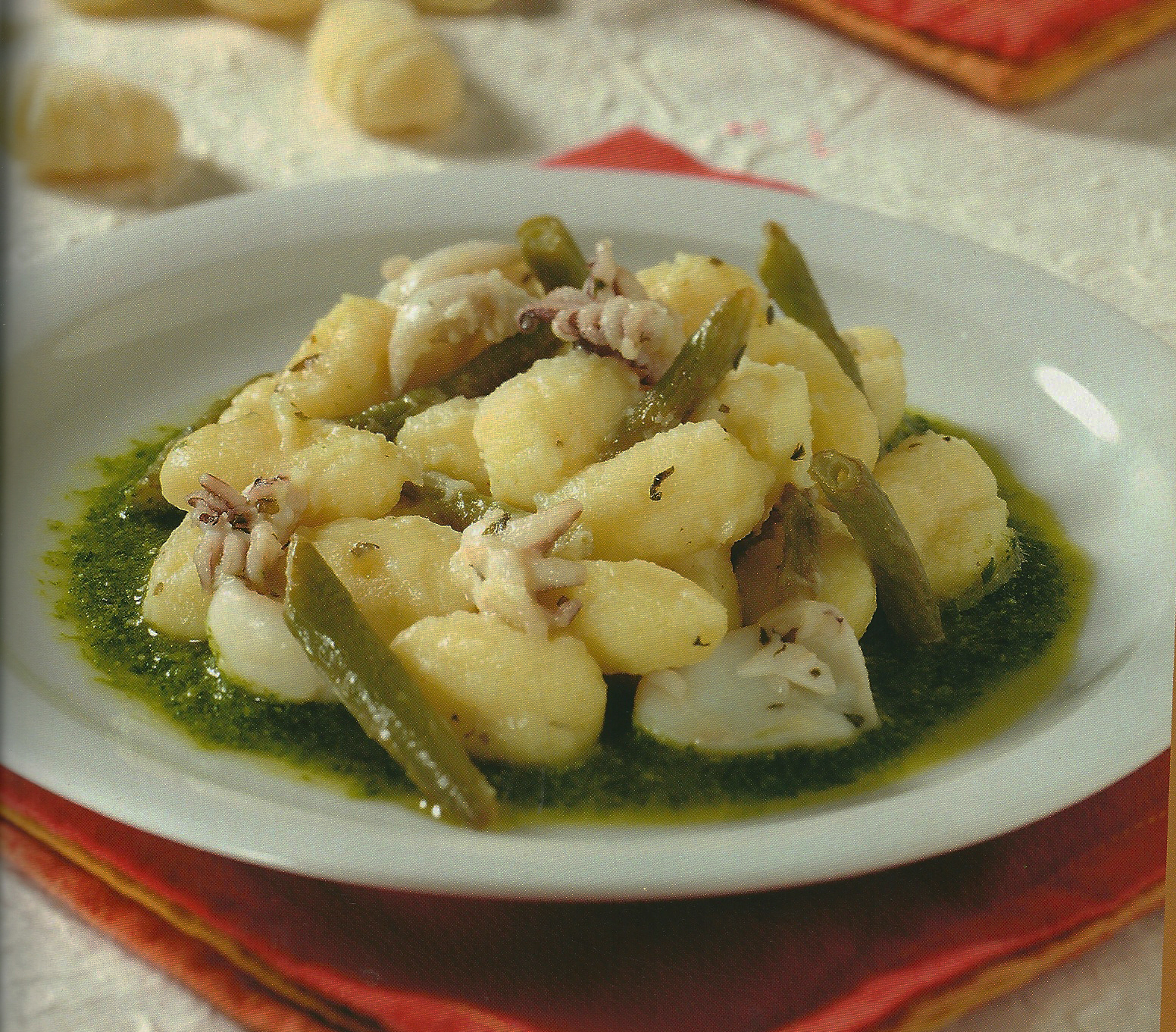 Gnocchi di mare al pesto di rucola