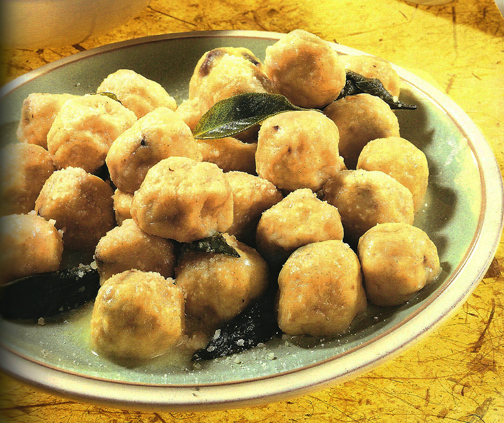 Gnocchi di prugne e cannella